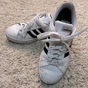 Adidas Grand Court Cloudfoam / Women’s Size 8.